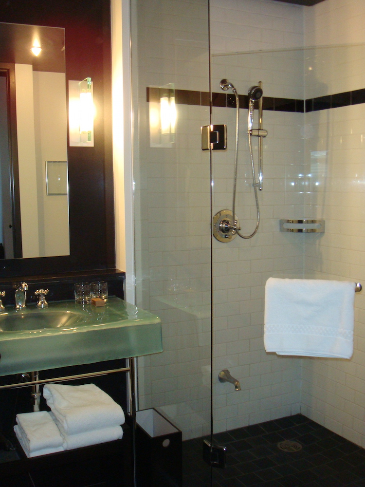 Bathroom Hotel Le Germain